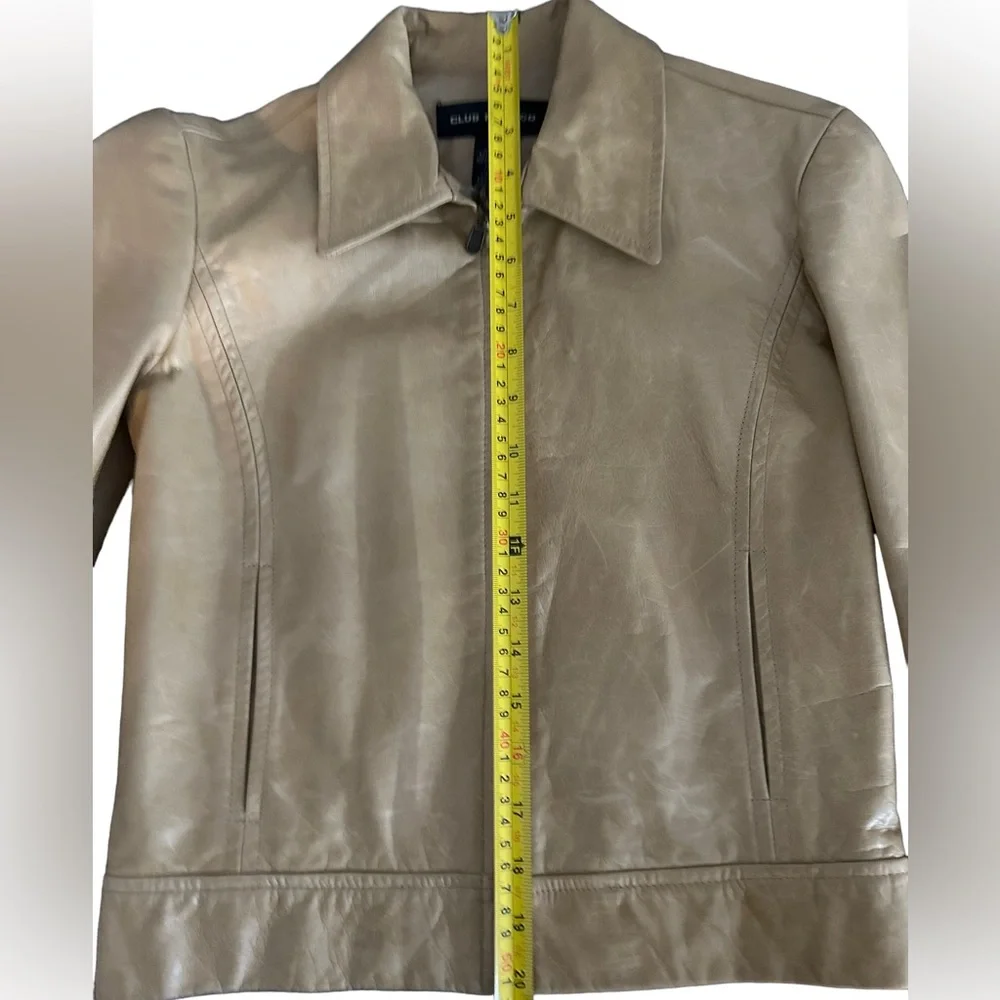 Club Monaco Leather Jacket with side pockets and zip. Size 2 - Picture 3 of 7